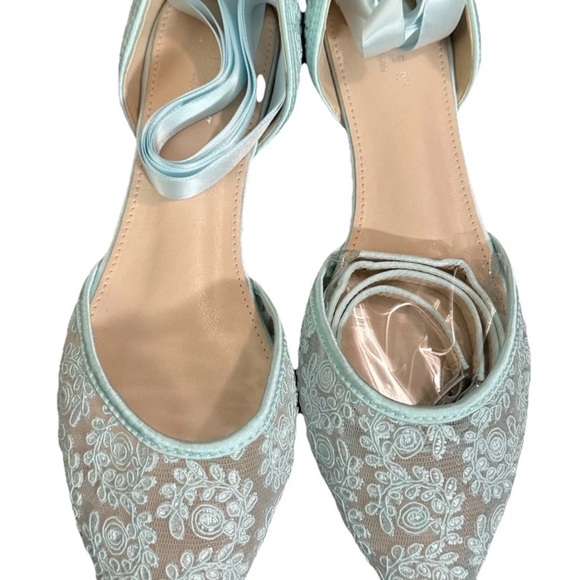 TWILA-LACE
Crochet Lace Pointy Toe with Ankle Tie or Ballerina size 8 - Picture 6 of 12